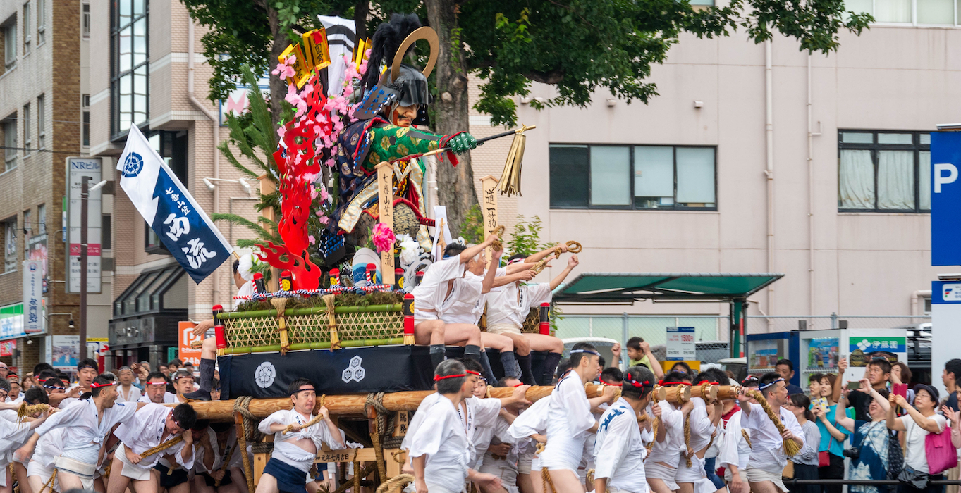 福岡 吆喝呼喊全力狂奔 熱鬧的 博多祇園山笠 Sugoi Japan